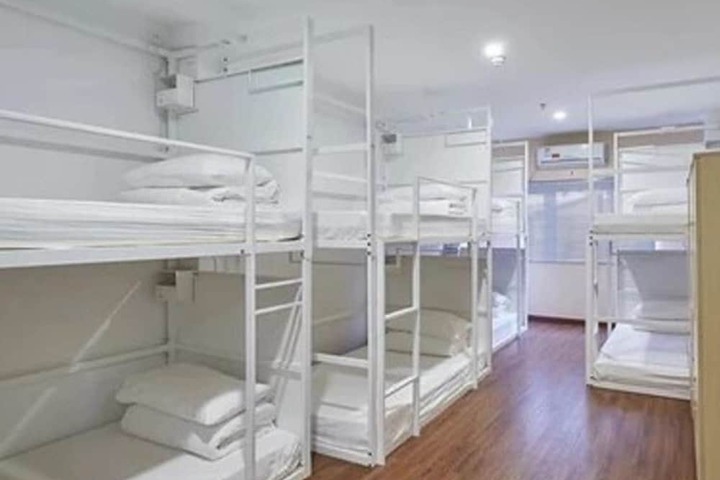 Room 5 of 19