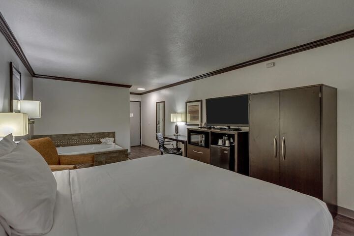 Room 56 of 99