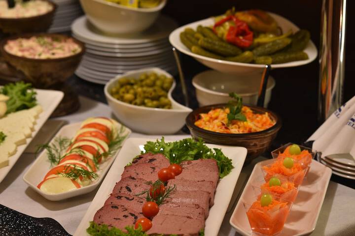 Breakfast buffet