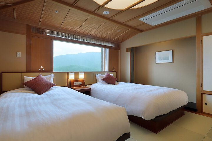 Room 17 of 62