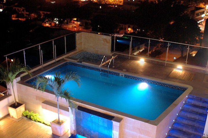 Exterior of Hotel Toscana Plaza