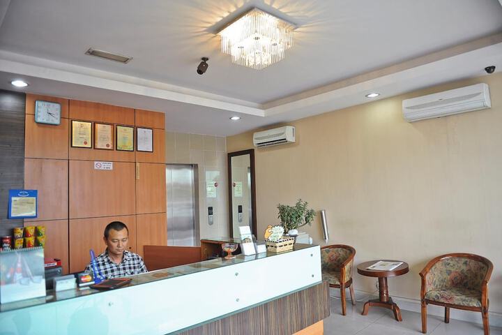 Hotel Interior 4 of 35