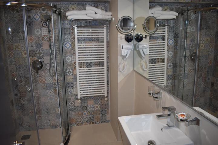 Room 43 of 55