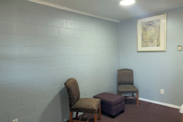 Room 8 of 15