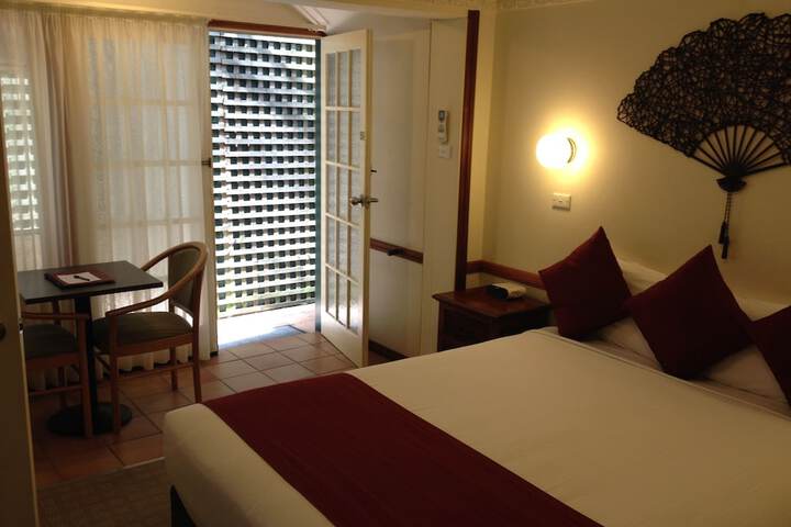 Room 12 of 30
