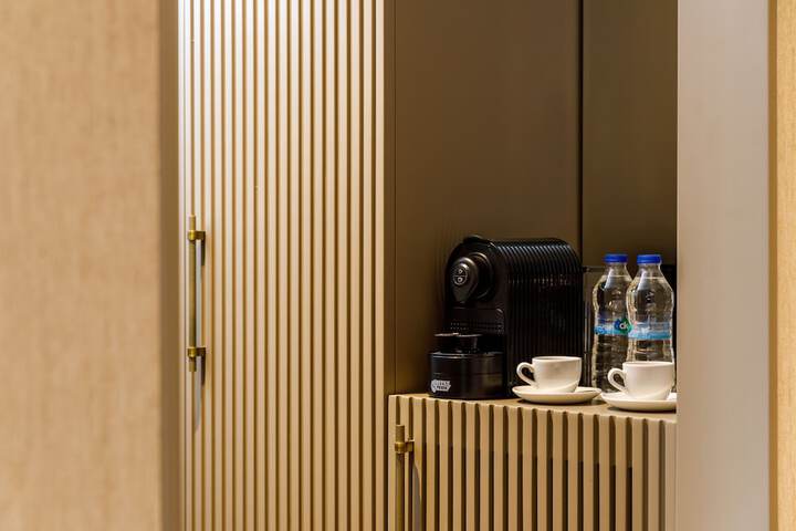 Room 21 of 107