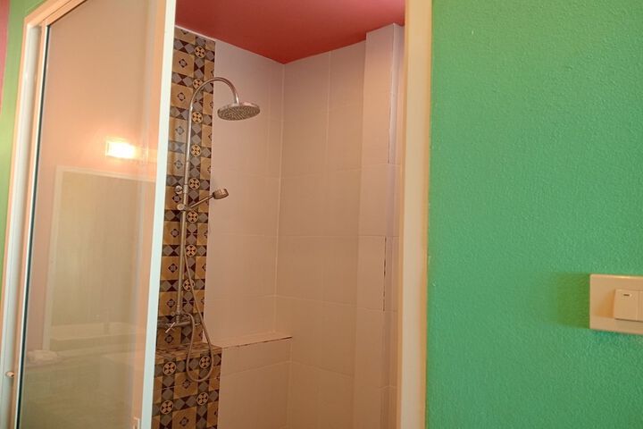 Room 126 of 169