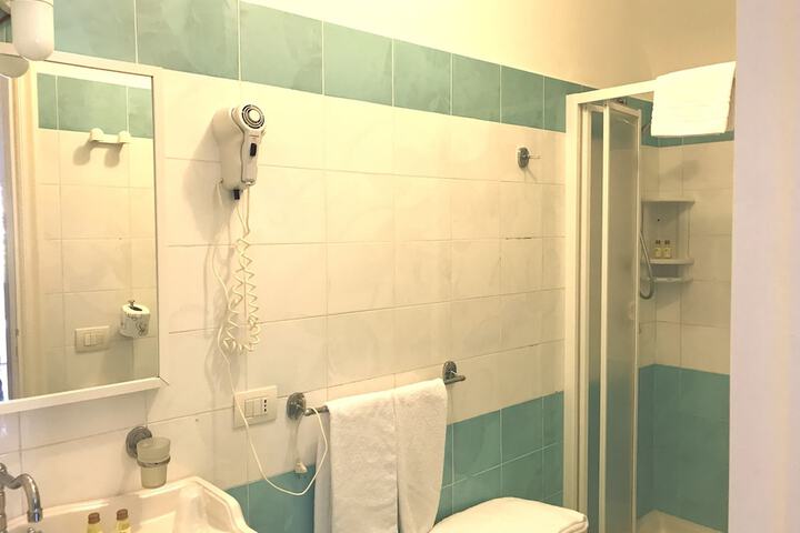 Room 57 of 106