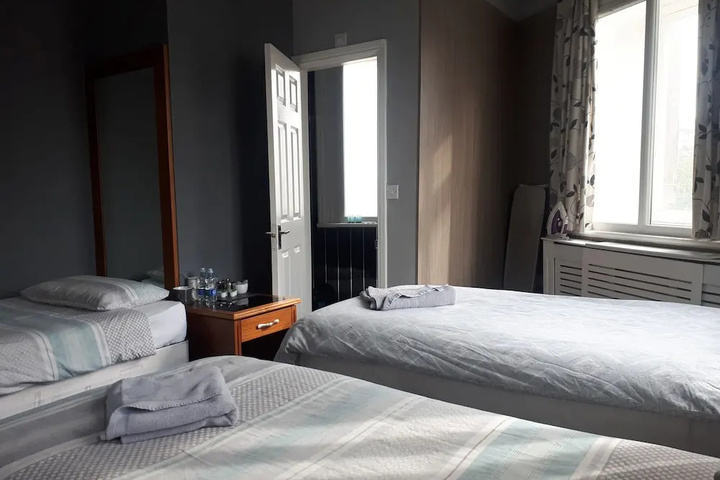 Room 5 of 23