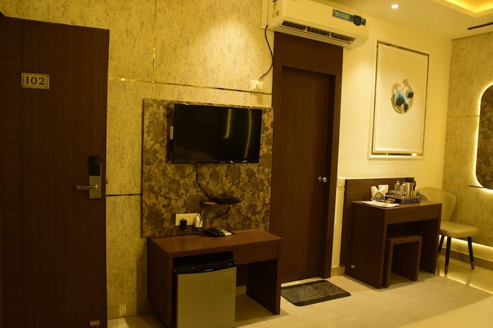Room 37 of 75