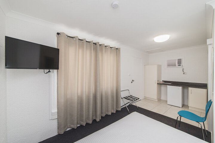 Room 18 of 36