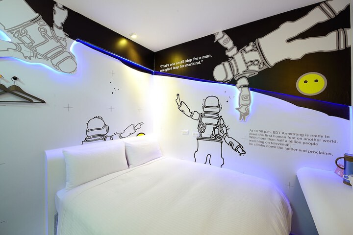 Room 16 of 31