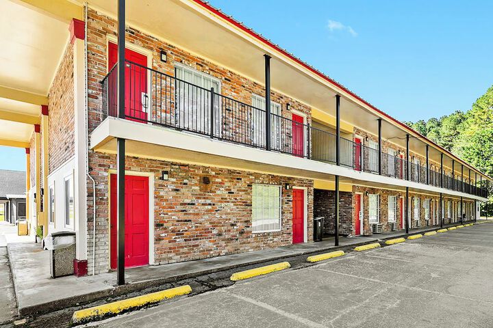 Jeffersonian Motor Inn by Townhouse Prentiss MS