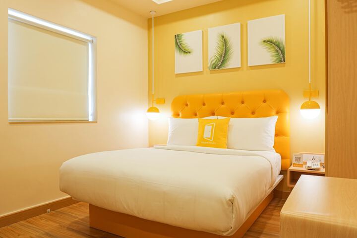 Room 15 of 25