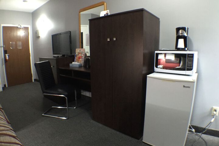 Room 5 of 25