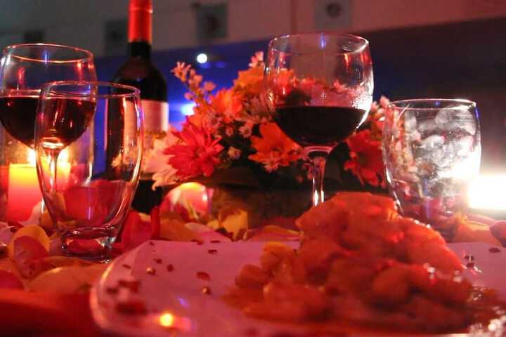 Dining 38 of 55