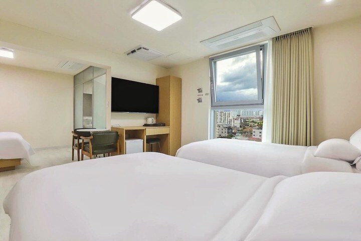 Room 29 of 76