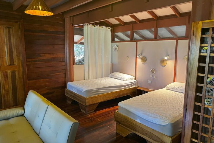 Room 2 of 92