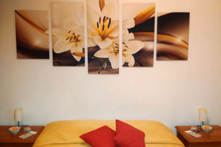 Room 32 of 98