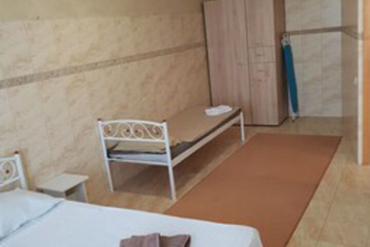 Room 34 of 72