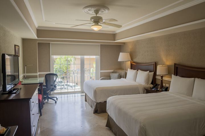 Room 28 of 145