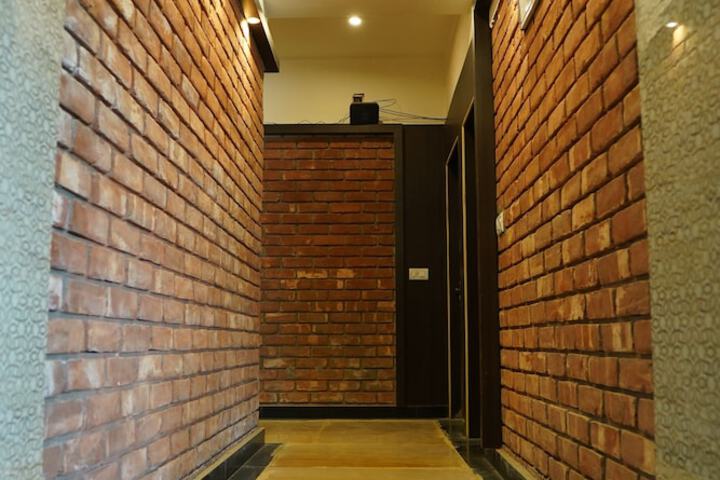 Room 7 of 14