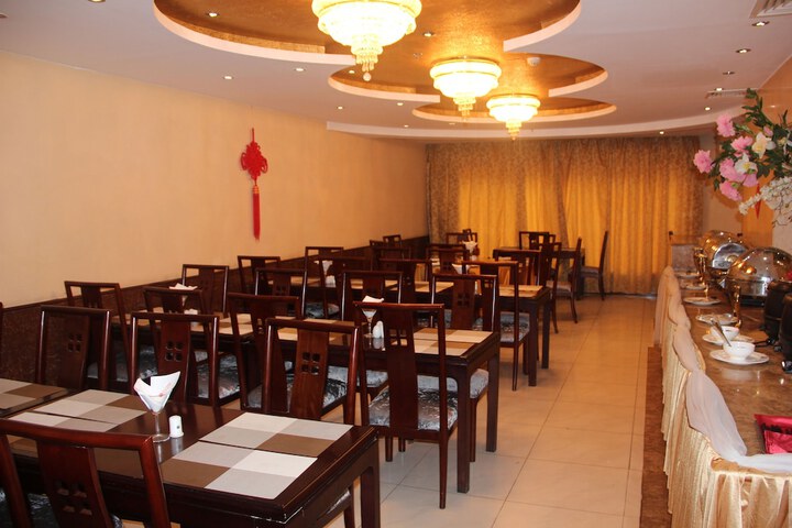 Dining 82 of 117