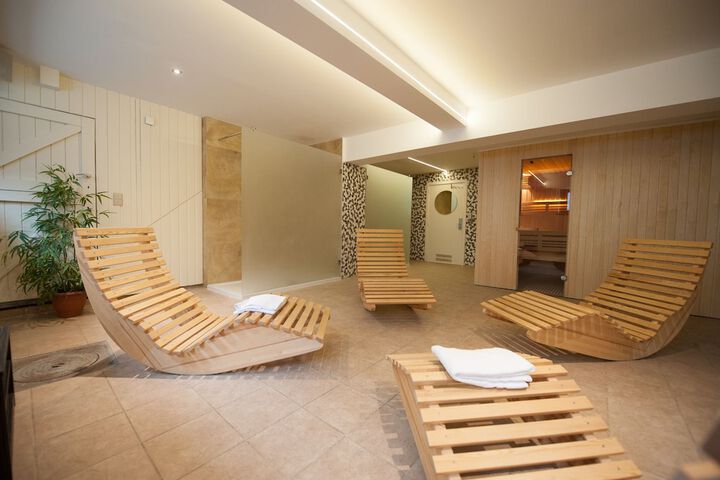 Spa 27 of 42