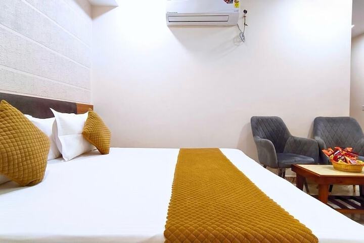 Room 44 of 74