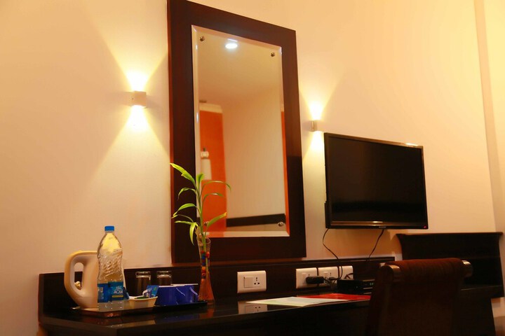 Room 33 of 61