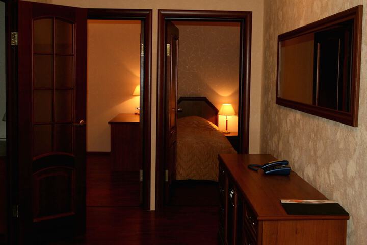 Room 9 of 72