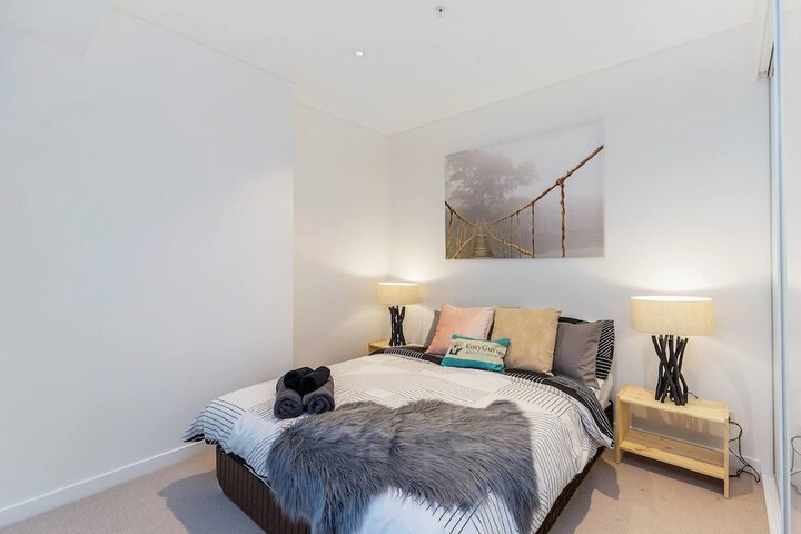 Room 3 of 20