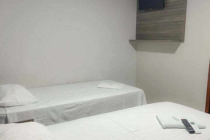 Room 8 of 21