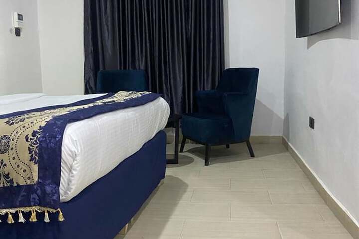Room 28 of 51