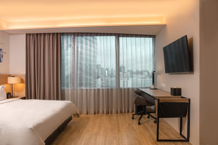 Room 14 of 65
