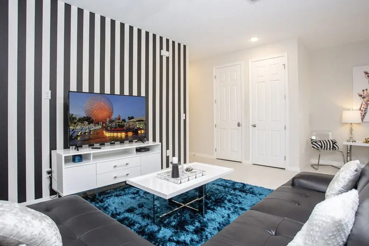 Room 2 of 26