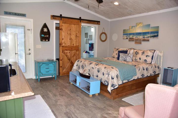 Photo of The Beach House at Si Como No Inn