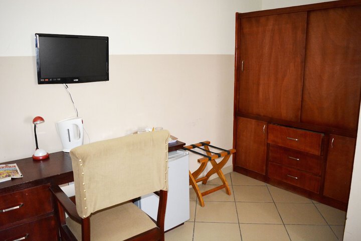 Room 18 of 50