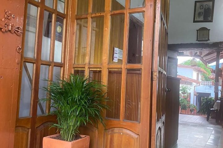 Hotel Interior 4 of 27