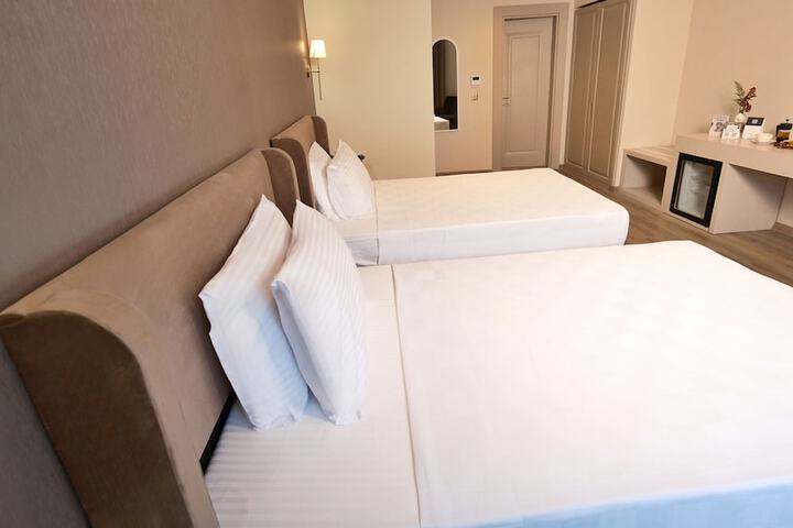 Room 48 of 137