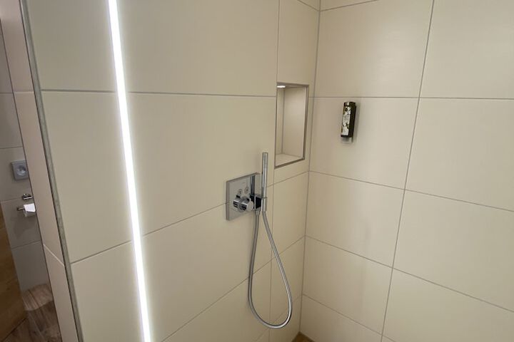 Room 44 of 70