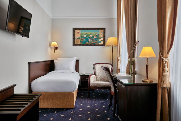 Room 14 of 70