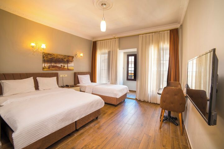 Room 40 of 106