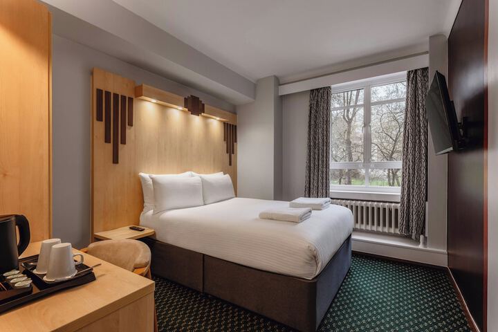 Room 49 of 119