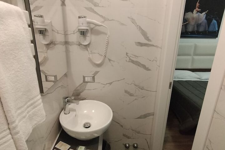 Room 46 of 71