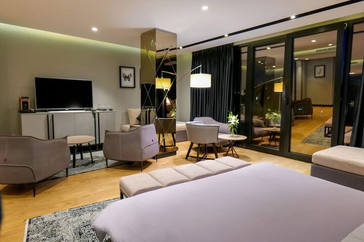 Room 51 of 201