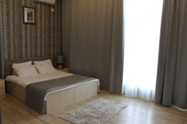 Room 10 of 44