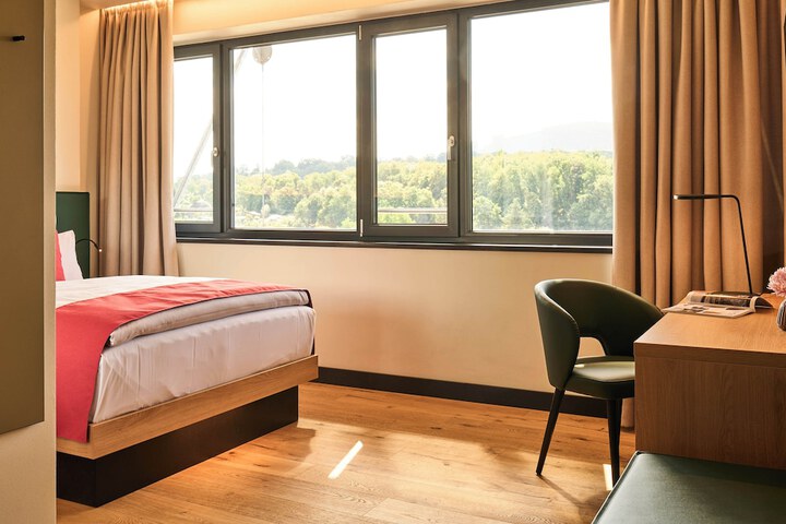 Room 20 of 46