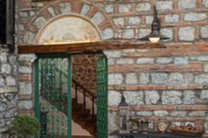 Hotel Exterior 6 of 20