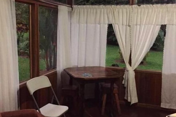 Room 2 of 25